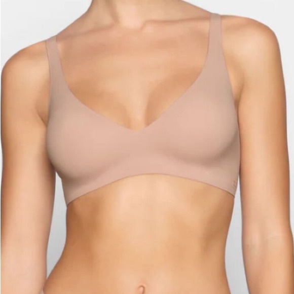 SKIMS Other - Skims Naked PLUNGE BRALETTE Nude Size Large
